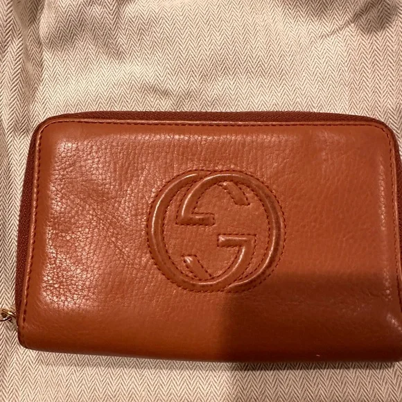 Gucci Brown Leather Zip Around Wallet with Tassel - Picture 2 of 11